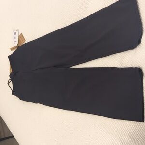 Avalanche NWT women's flare legging size medium